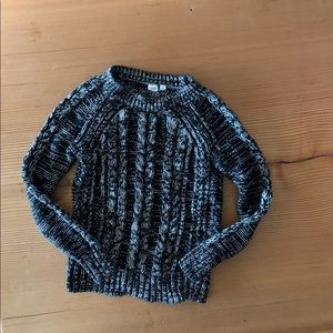 GAP black & white cable knit sweater